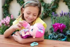 MATTEL MY GARDEN BABY - POUPON BÉBÉ PAPILLON ROSE BOIT ET FAIT PIPI -Jouets Pour Enfants Boutique 519037adadb1625b5b3f8420df44f0660d19a679 41000601 06