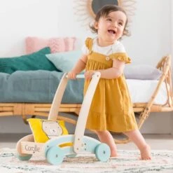Corolle BB30 CHARIOT DE MARCHE EN BOIS 10 Corolle BB30 CHARIOT DE MARCHE EN BOIS -Jouets Pour Enfants Boutique 66bd5f469e06b7e1edccfae197c3db287f8bc922 10082921 05