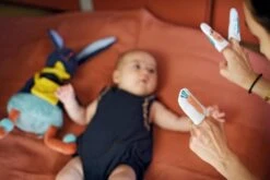 PELUCHE - GABIN LAPIN D'ACTIVITÉS -Jouets Pour Enfants Boutique b4b59f40f09708b9171d6f8be4ceea4d52e9e865 41045304 03